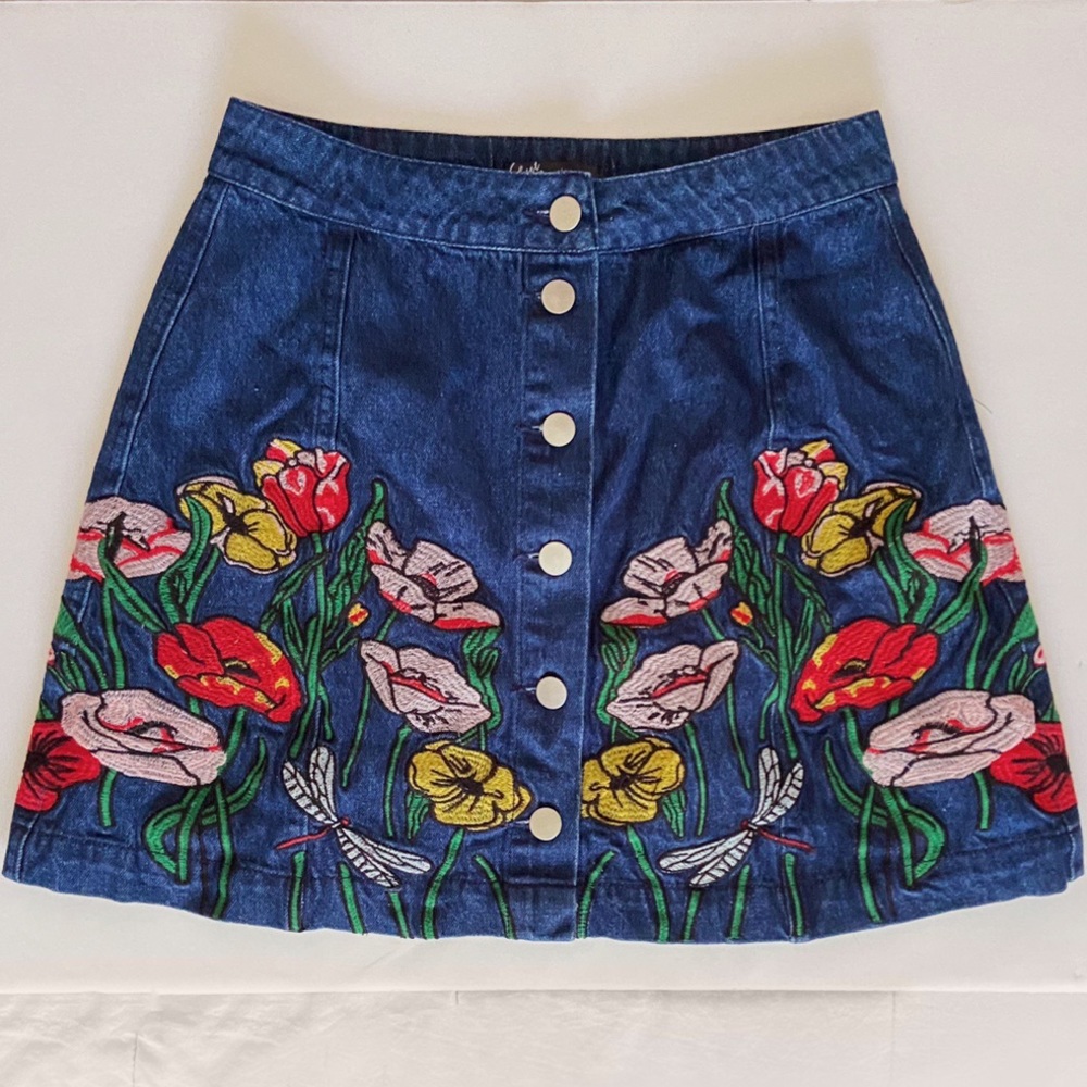 NWOT Closet g jean skirt